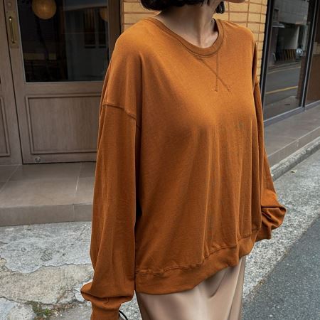 Dongdaemum Women’s Shirts, Tops & T-Shirts, a testament to the elegance and quality of wholesale Korean fashion.