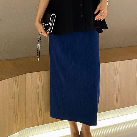 Dongdaemum Women’s Dresses, a testament to the elegance and quality of wholesale Korean fashion.