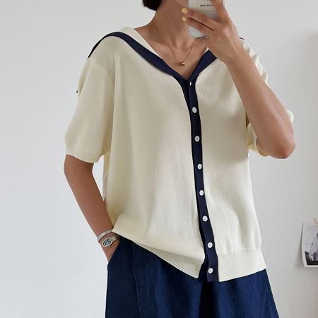 Dongdaemum Women’s Shirts, Tops & T-Shirts, a testament to the elegance and quality of wholesale Korean fashion.