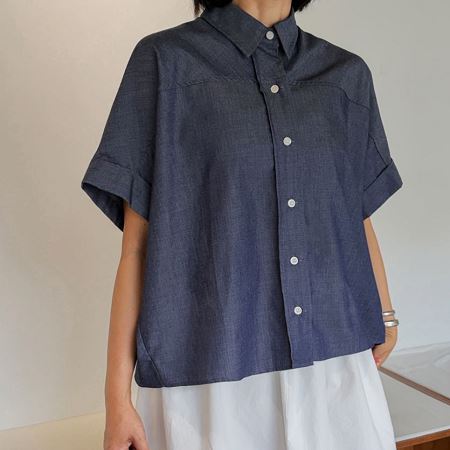 Dongdaemum Women’s Shirts, Tops & T-Shirts, a testament to the elegance and quality of wholesale Korean fashion.