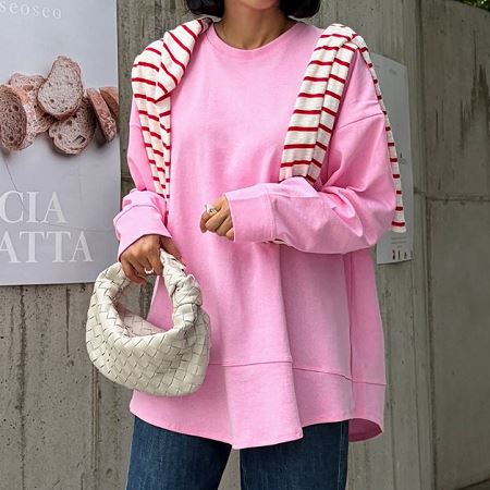 Dongdaemum Women’s Shirts, Tops & T-Shirts, a testament to the elegance and quality of wholesale Korean fashion.