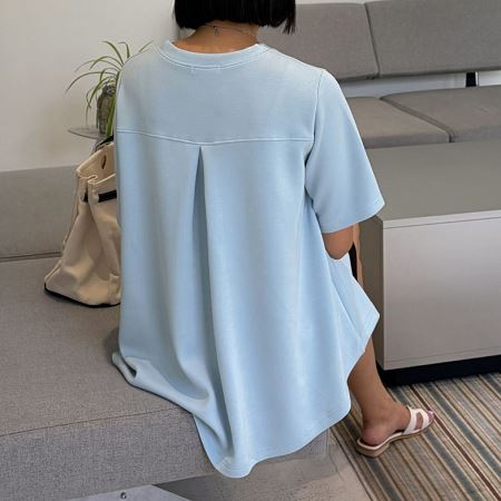 Dongdaemum Women’s Shirts, Tops & T-Shirts, a testament to the elegance and quality of wholesale Korean fashion.