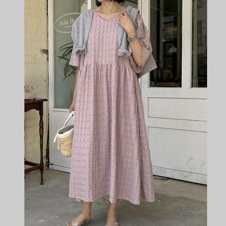 Dongdaemum Women’s Dresses, a testament to the elegance and quality of wholesale Korean fashion.