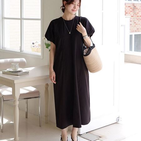 Dongdaemum Women’s Dresses, a testament to the elegance and quality of wholesale Korean fashion.