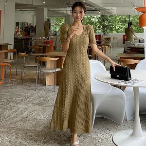 Dongdaemum Women’s Dresses, a testament to the elegance and quality of wholesale Korean fashion.