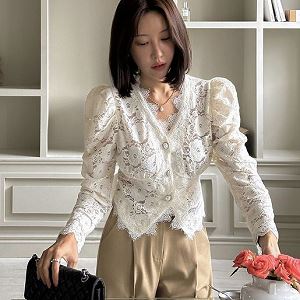 Dongdaemum Women’s Shirts, Tops & T-Shirts, a testament to the elegance and quality of wholesale Korean fashion.