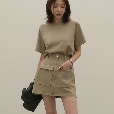 A collection of Dongdaemum Women’s Dresses, encapsulating the charm of Korean fashion.