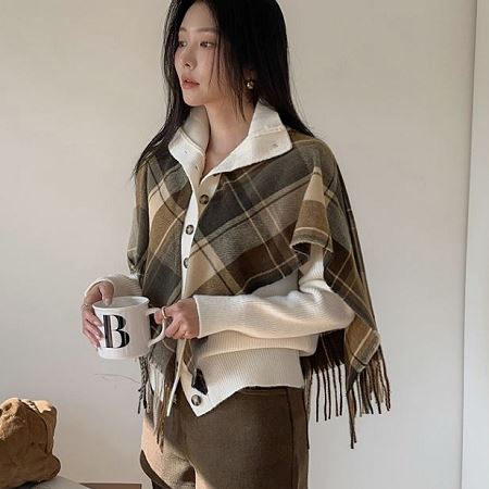 Dongdaemum Women’s Coats & Jackets, a testament to the elegance and quality of wholesale Korean fashion.