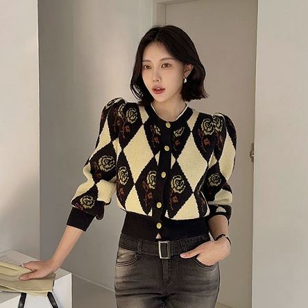 A variety of Dongdaemum Women’s Coats & Jackets, reflecting the sophistication of Korean fashion.