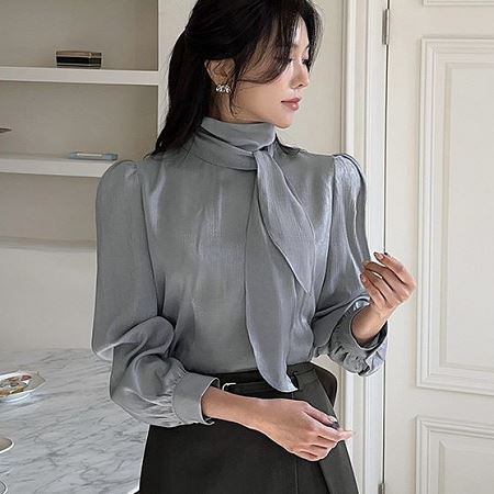 Dongdaemum Women’s Shirts, Tops & T-Shirts, a testament to the elegance and quality of wholesale Korean fashion.