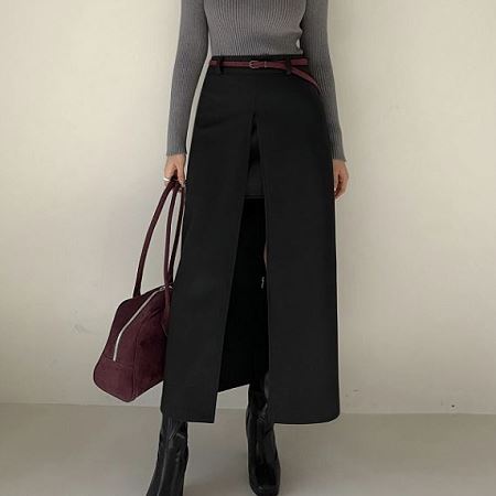 A collection of Dongdaemum Women’s Dresses, encapsulating the charm of Korean fashion.