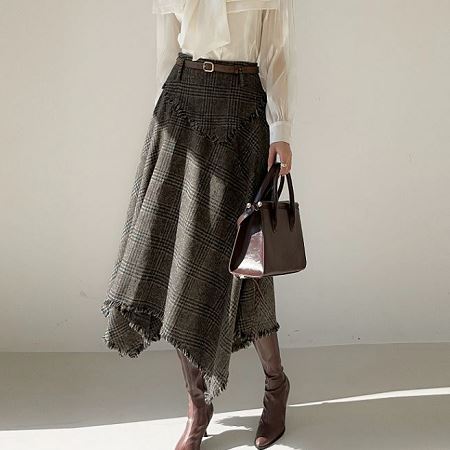 A collection of Dongdaemum Women’s Dresses, encapsulating the charm of Korean fashion.