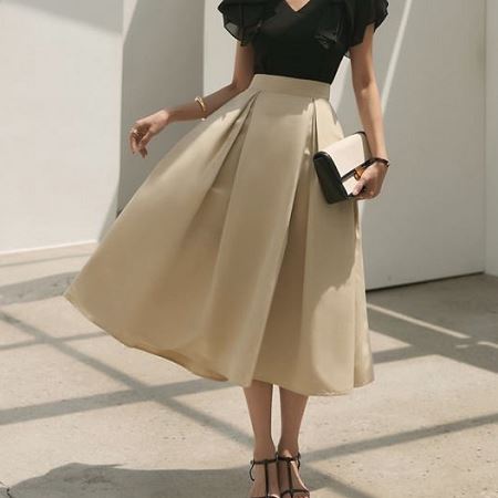 A collection of Dongdaemum Women’s Dresses, encapsulating the charm of Korean fashion.