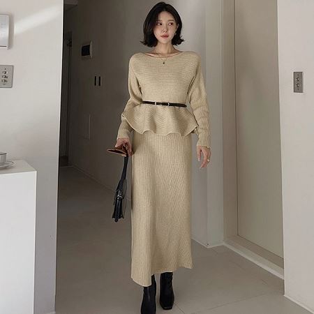 Dongdaemum Women’s One-Pieces, a testament to the elegance and quality of wholesale Korean fashion.