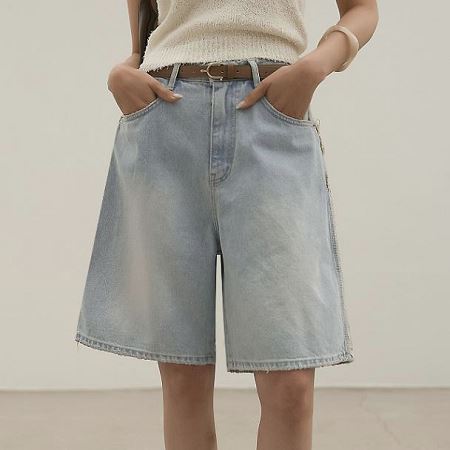 Dongdaemum Women’s Pants, a testament to the elegance and quality of wholesale Korean fashion.