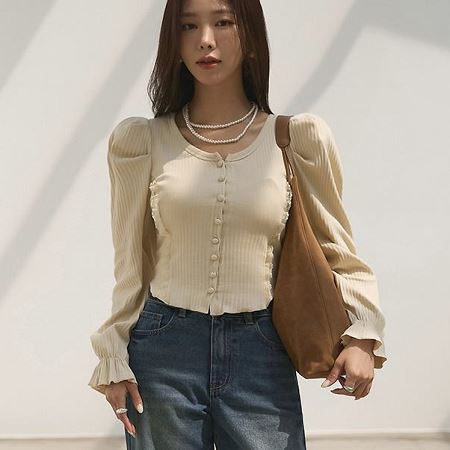 A variety of Dongdaemum Women’s Coats & Jackets, reflecting the sophistication of Korean fashion.