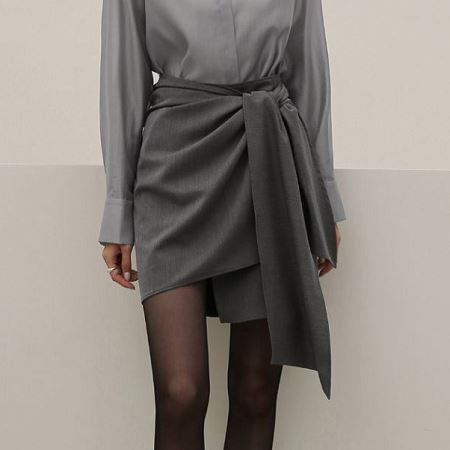 A collection of Dongdaemum Women’s Dresses, encapsulating the charm of Korean fashion.