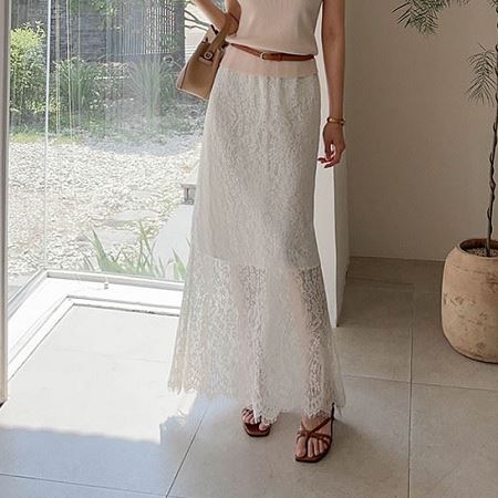 A collection of Dongdaemum Women’s Dresses, encapsulating the charm of Korean fashion.