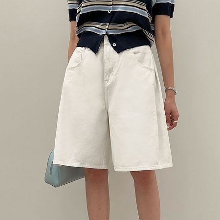 An array of Dongdaemum Women’s Pants, embodying the versatility of Korean fashion.