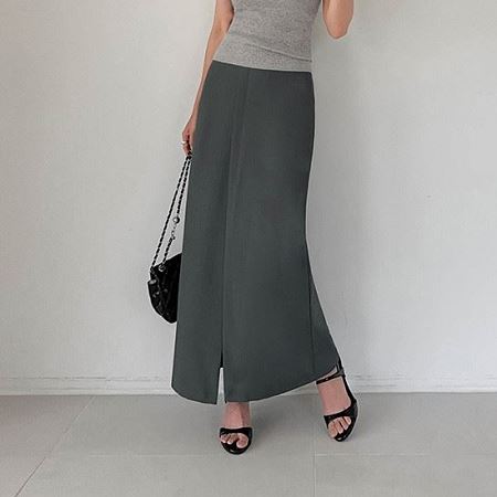 A collection of Dongdaemum Women’s Dresses, encapsulating the charm of Korean fashion.