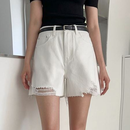 Dongdaemum Women’s Pants, a testament to the elegance and quality of wholesale Korean fashion.