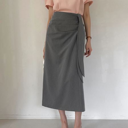 A collection of Dongdaemum Women’s Dresses, encapsulating the charm of Korean fashion.
