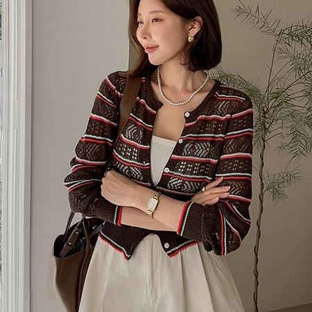 Dongdaemum Women’s Coats & Jackets, a testament to the elegance and quality of wholesale Korean fashion.