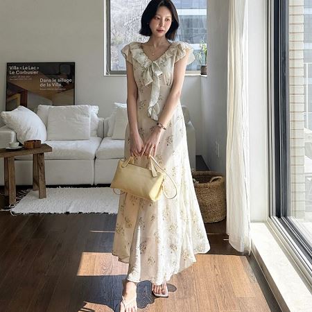 Dongdaemum Women’s Dresses, a testament to the elegance and quality of wholesale Korean fashion.