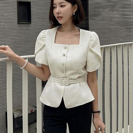 Dongdaemum Women’s Coats & Jackets, a testament to the elegance and quality of wholesale Korean fashion.