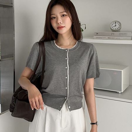 A variety of Dongdaemum Women’s Coats & Jackets, reflecting the sophistication of Korean fashion.