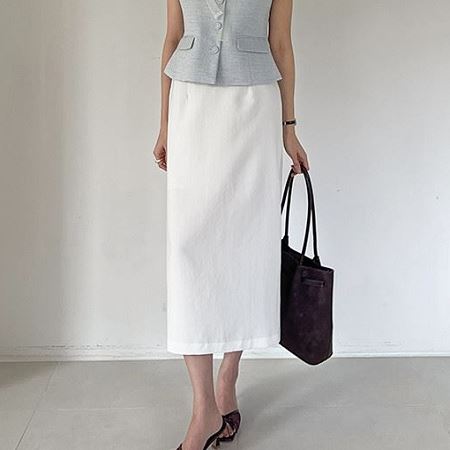 A collection of Dongdaemum Women’s Dresses, encapsulating the charm of Korean fashion.