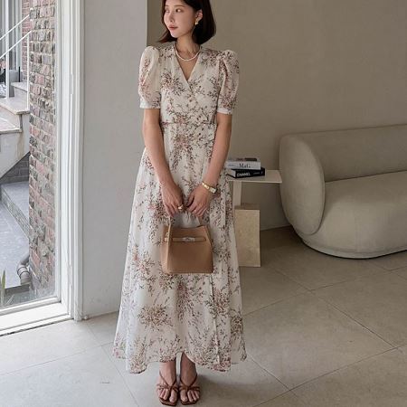 A collection of Dongdaemum Women’s Dresses, encapsulating the charm of Korean fashion.