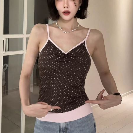 Dongdaemum Women’s One-Pieces, a testament to the elegance and quality of wholesale Korean fashion.