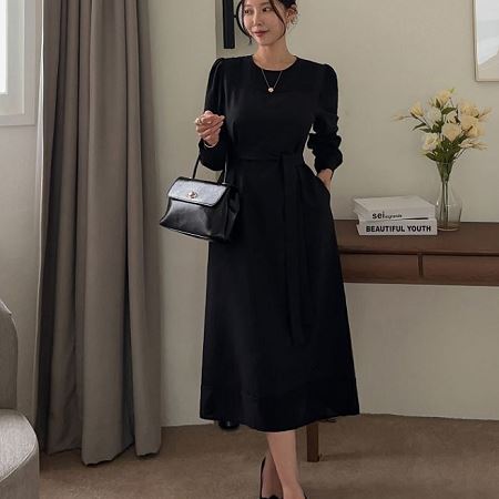 Dongdaemum Women’s Dresses, a testament to the elegance and quality of wholesale Korean fashion.