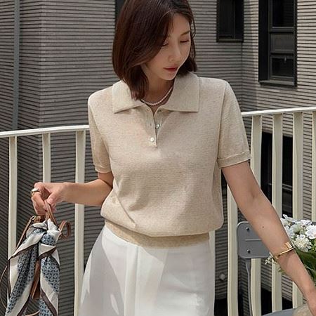 Dongdaemum Women’s Shirts, Tops & T-Shirts, a testament to the elegance and quality of wholesale Korean fashion.