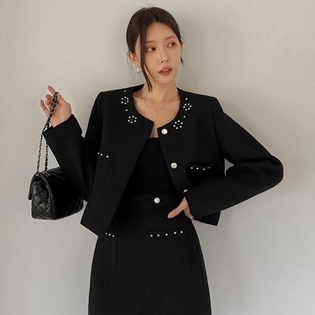 Dongdaemum Women’s One-Pieces, a testament to the elegance and quality of wholesale Korean fashion.