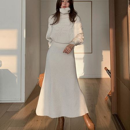 Dongdaemum Women’s One-Pieces, a testament to the elegance and quality of wholesale Korean fashion.