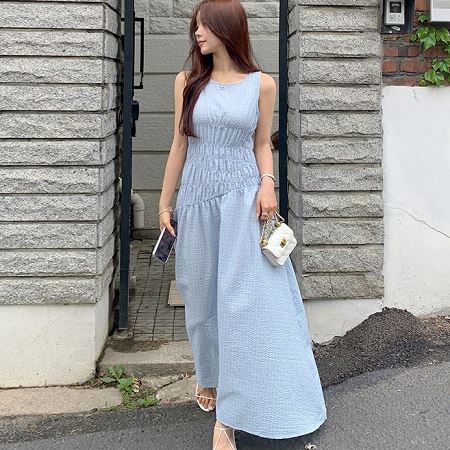 Dongdaemum Women’s Dresses, a testament to the elegance and quality of wholesale Korean fashion.