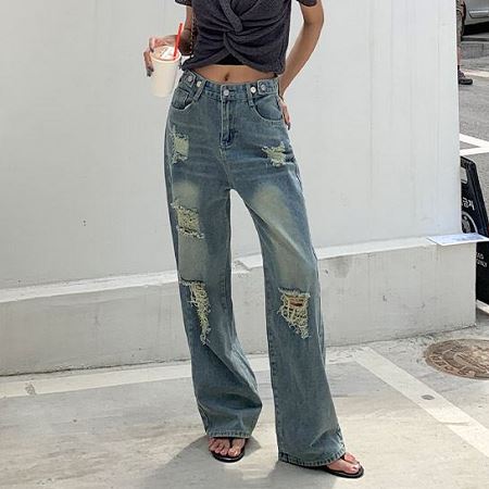 Dongdaemum Women’s Pants, a testament to the elegance and quality of wholesale Korean fashion.