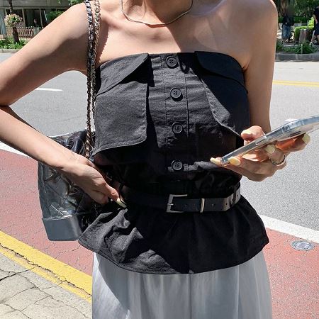Dongdaemum Women’s Shirts, Tops & T-Shirts, a testament to the elegance and quality of wholesale Korean fashion.