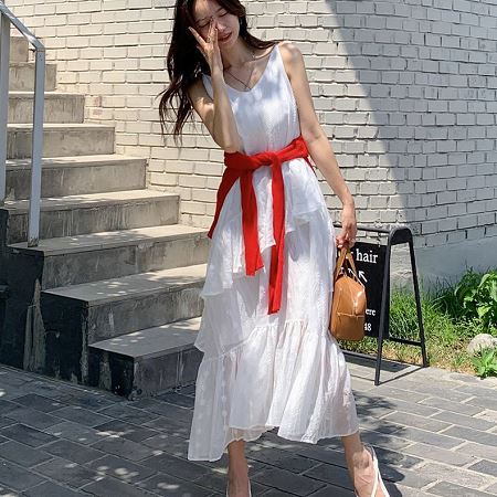 Dongdaemum Women’s Dresses, a testament to the elegance and quality of wholesale Korean fashion.