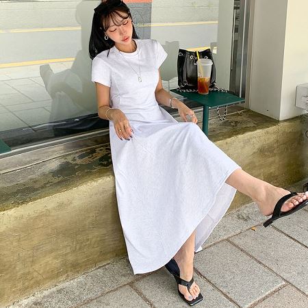 Dongdaemum Women’s Dresses, a testament to the elegance and quality of wholesale Korean fashion.