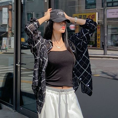Dongdaemum Women’s Shirts, Tops & T-Shirts, a testament to the elegance and quality of wholesale Korean fashion.