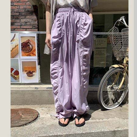 Dongdaemum Women’s Pants, a testament to the elegance and quality of wholesale Korean fashion.