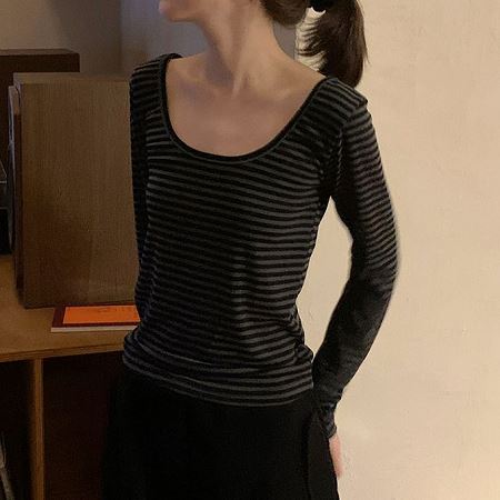 Dongdaemum Women’s Shirts, Tops & T-Shirts, a testament to the elegance and quality of wholesale Korean fashion.