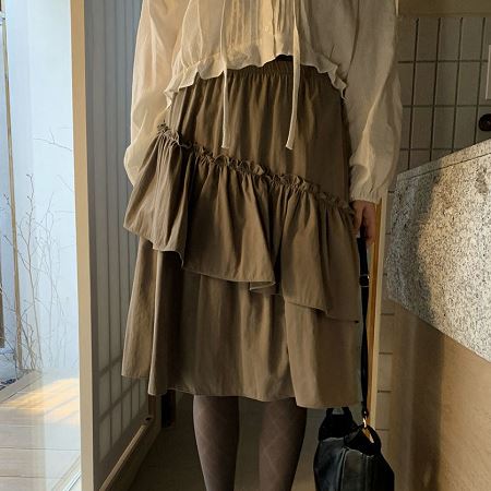 Dongdaemum Women’s Dresses, a testament to the elegance and quality of wholesale Korean fashion.