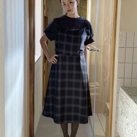 Dongdaemum Women’s Dresses, a testament to the elegance and quality of wholesale Korean fashion.