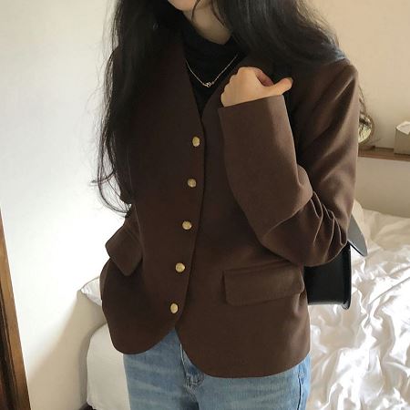 Dongdaemum Women’s Coats & Jackets, a testament to the elegance and quality of wholesale Korean fashion.