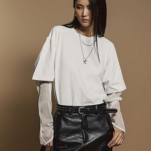 Dongdaemum Women’s Shirts, Tops & T-Shirts, a testament to the elegance and quality of wholesale Korean fashion.