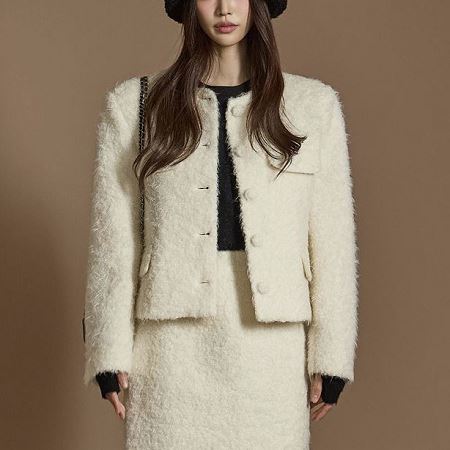 Dongdaemum Women’s Coats & Jackets, a testament to the elegance and quality of wholesale Korean fashion.